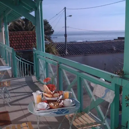 Orange Marine Hotel 2*