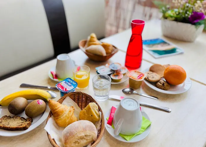 فندق Orange Marine