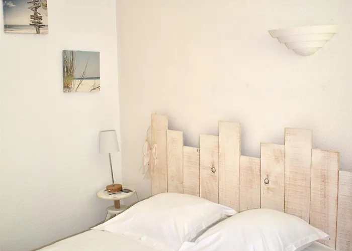 Orange Marine فندق آركاشو