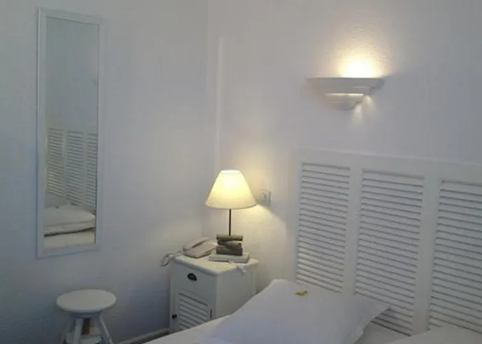 فندق Orange Marine 2*