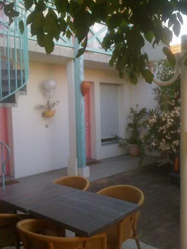 فندق Orange Marine 2*